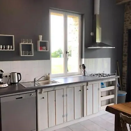 La Parenthese De Saint Esselin 2 Larreule